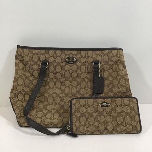 COACH 2 piece set Signature Zip Tote and Wallet